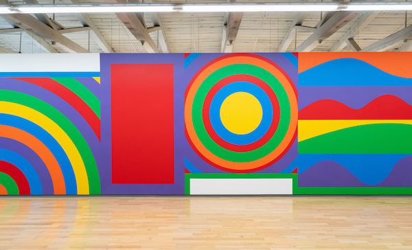 Sol LeWitt, Wall Drawing 915, Arcs, circle, and irregular bands. Acrylic paint.